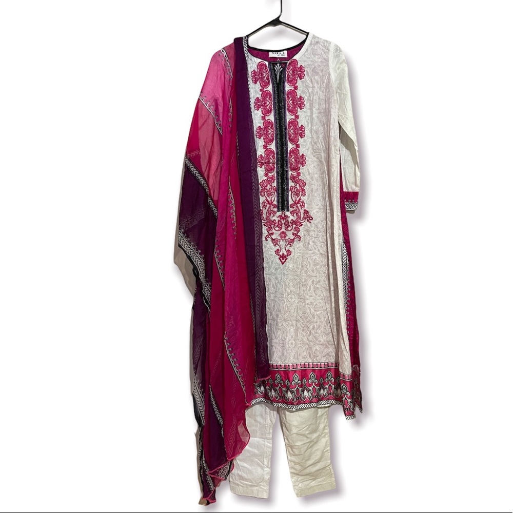 SOLD Maria B like new dress / designer Pakistani dress / shalwar kameez